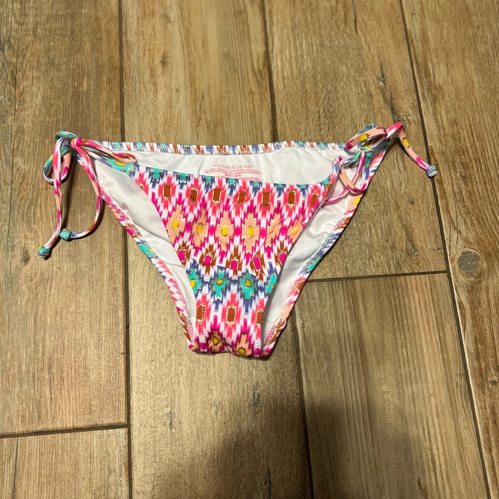 Victoria’s Secret bikini bottom size small